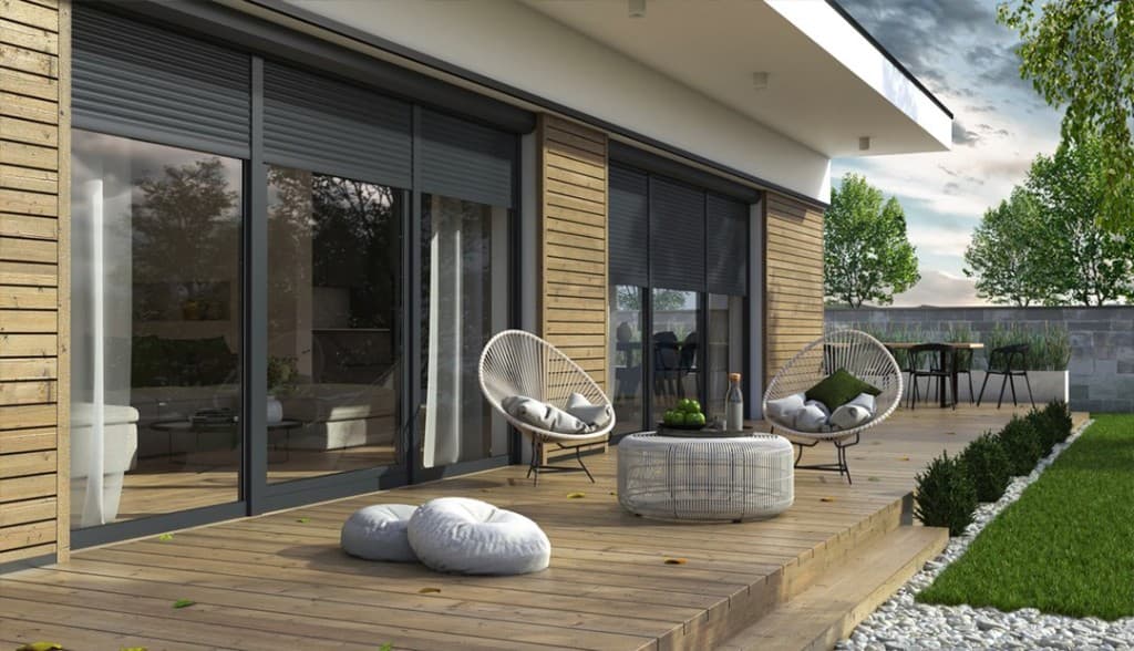 Modern villa terası — alüminyum doğrama ve panjur sistemleri